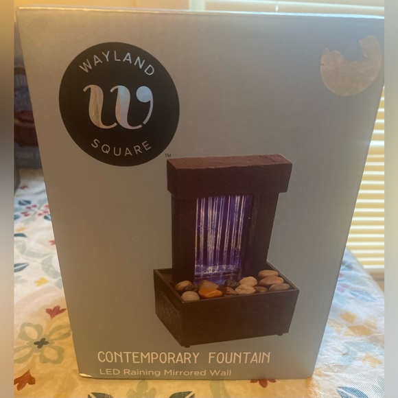 Wayland Square Contemporary Fountain - Picture 2 of 2